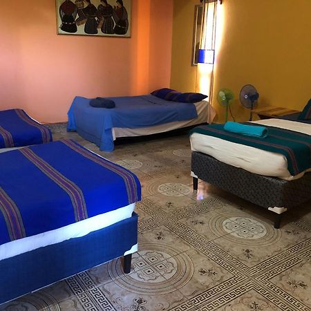 La Casa Colorada Hostel San Benito Bagian luar foto