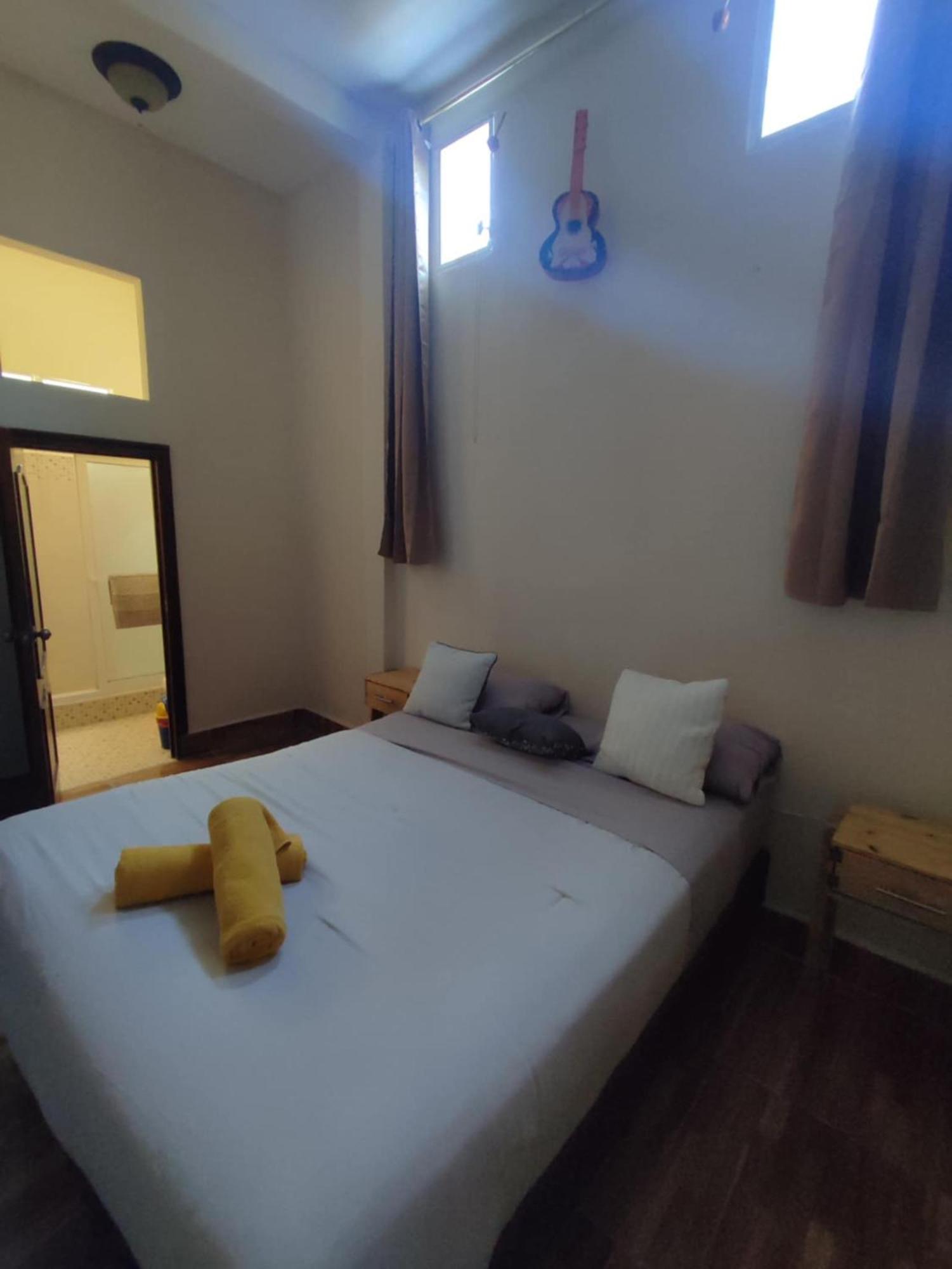 La Casa Colorada Hostel San Benito Bagian luar foto
